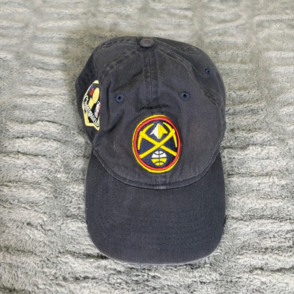 New Era 9TWENTY Denver Nuggets 2022-23 NBA Champions Hat Navy Blue OSFM
